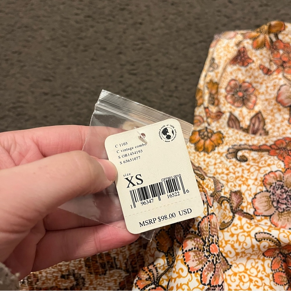 Free People I Got You Floral V-Neck Long Sleeve Top - Picture 7 of 9